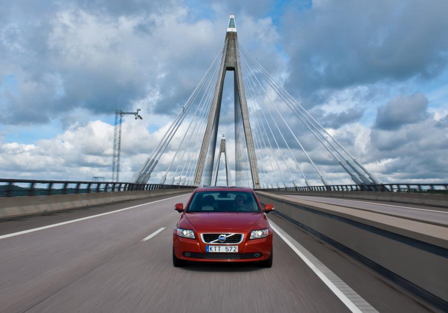  Volvo S40 2008 года  (фото 9 из 105)